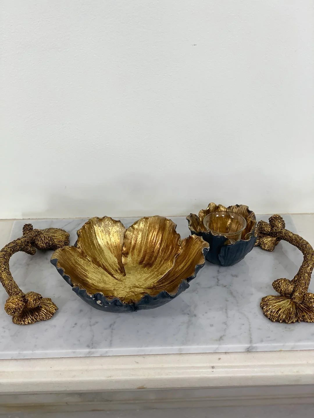 Flower Shaped Set Bowls Black & Gold  with Candle Holder - Image 11